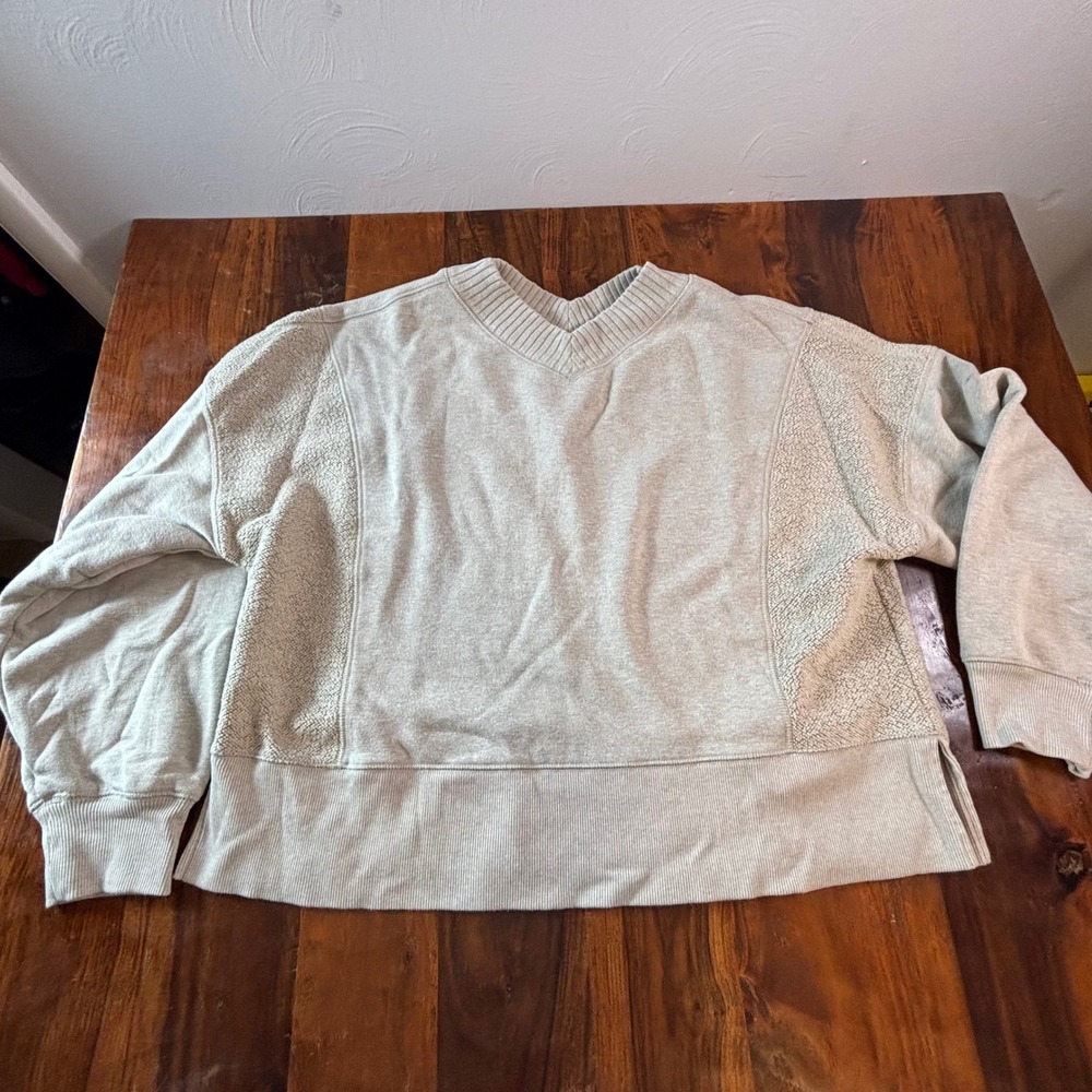 Aerie Womens Oversized V-Neck Sweatshirt Oatmeal‎ Heather Grey Textured Large